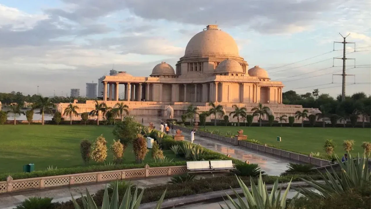 New Delhi monument